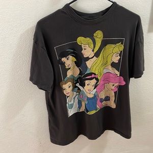 Women’s Large Gray Disney Princess Short Sleeve Shirt